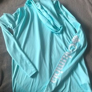 Hooded long sleeve Columbia shirt